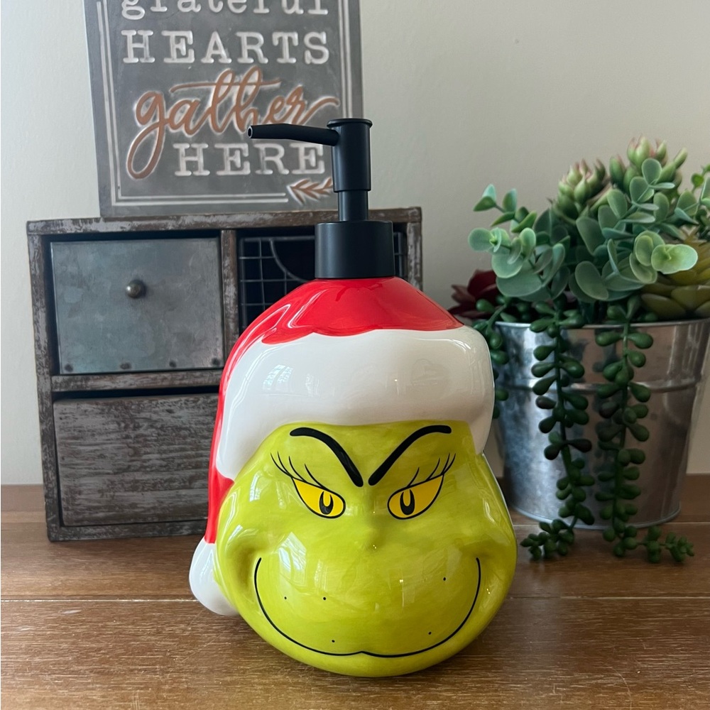 New Jumbo Ceramic Grinch Soap Dispenser